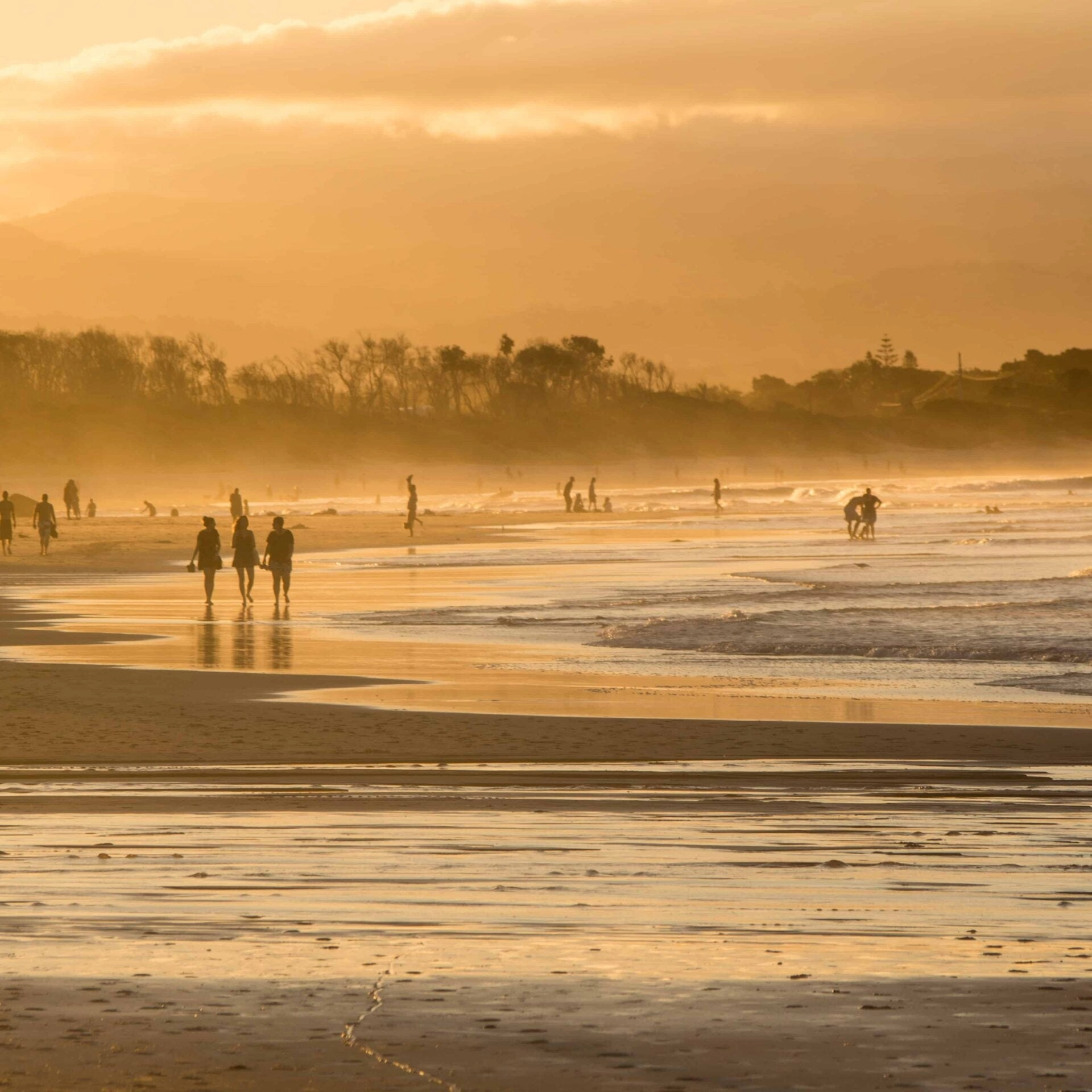 The Best Beaches in Byron Bay: A Local's Guide for Picnics & Sunsets